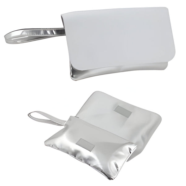 Taschen &amp; Geldbörsen - Handtasche mit Riemen - Silber